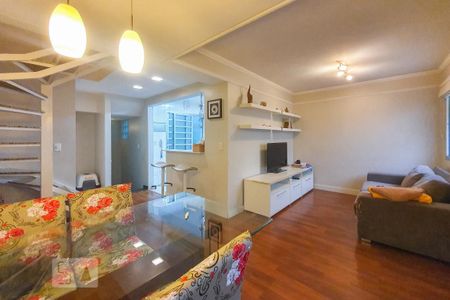 Casa de condomínio à venda com 124m², 2 quartos e 2 vagas Casa de condomínio à venda com 124m², 2 quartos e 2 vagasSala