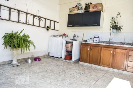 Casa à venda com 77m², 2 quartos e 2 vagas Casa à venda com 77m², 2 quartos e 2 vagasÁrea de Serviço