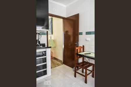 Casa à venda com 77m², 2 quartos e 2 vagas Casa à venda com 77m², 2 quartos e 2 vagasCozinha