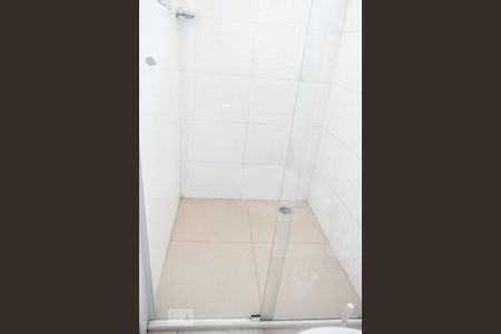 Casa à venda com 77m², 2 quartos e 2 vagas Casa à venda com 77m², 2 quartos e 2 vagasBanheiro