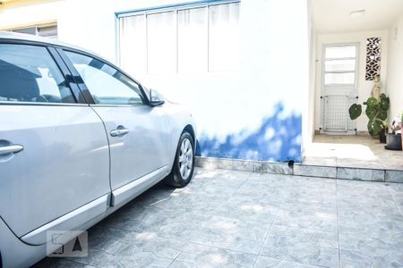 Casa à venda com 77m², 2 quartos e 2 vagas Casa à venda com 77m², 2 quartos e 2 vagasGaragem