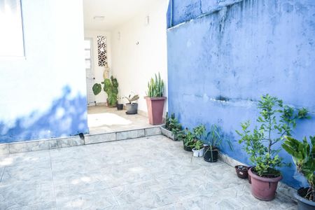 Casa à venda com 77m², 2 quartos e 2 vagas Casa à venda com 77m², 2 quartos e 2 vagasGaragem