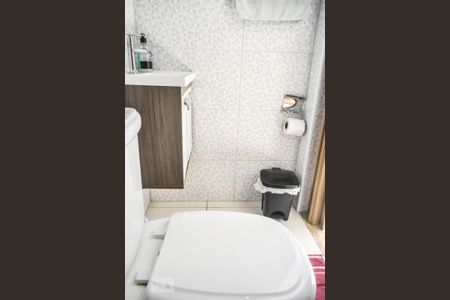 Casa à venda com 77m², 2 quartos e 2 vagas Casa à venda com 77m², 2 quartos e 2 vagasBanheiro 2