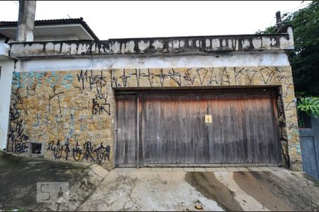 Casa à venda com 153m², 3 quartos e 2 vagasFachada da casa