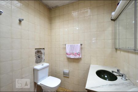 Casa à venda com 153m², 3 quartos e 2 vagasBanheiro da Suíte