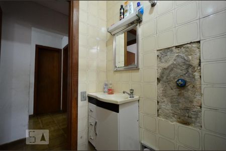 Casa à venda com 153m², 3 quartos e 2 vagasBanheiro Social