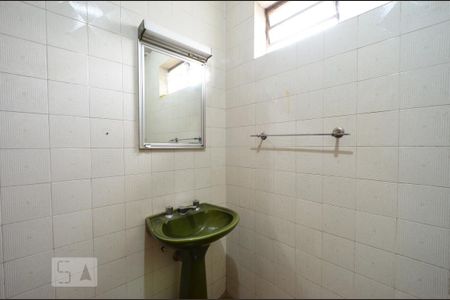 Casa à venda com 153m², 3 quartos e 2 vagasBanheiro Social