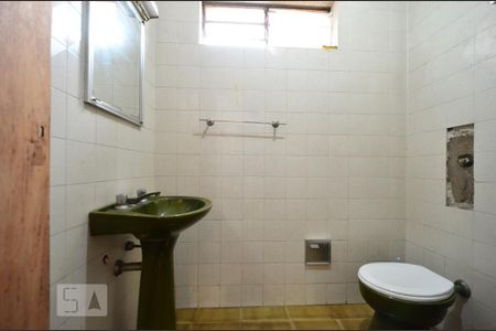 Casa à venda com 153m², 3 quartos e 2 vagasBanheiro Social