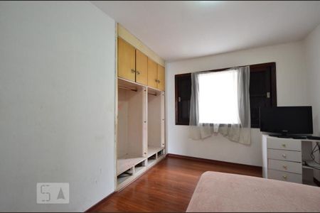 Casa à venda com 153m², 3 quartos e 2 vagasQuarto 2