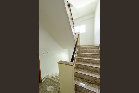 Corredor do prédio de apartamento para alugar com 3 quartos, 98m² em Pedro Ii, Belo Horizonte