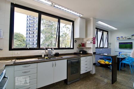 Apartamento à venda com 337m², 4 quartos e 6 vagasCozinha