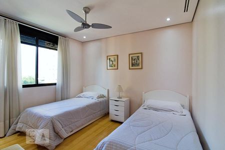 Apartamento à venda com 337m², 4 quartos e 6 vagasSuíte 2