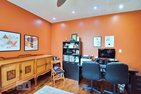 Apartamento à venda com 337m², 4 quartos e 6 vagasEscritório