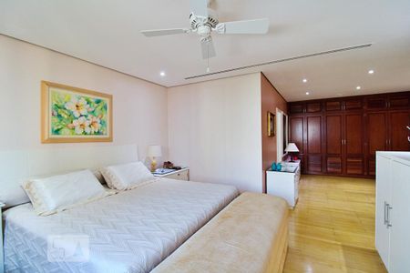 Apartamento à venda com 337m², 4 quartos e 6 vagasSuíte 1