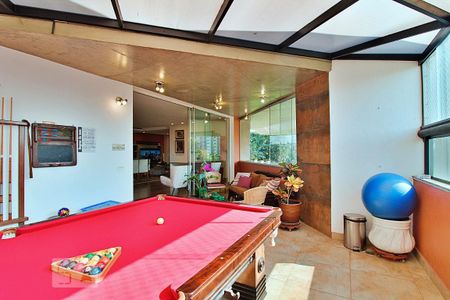 Apartamento à venda com 337m², 4 quartos e 6 vagasVaranda da Sala