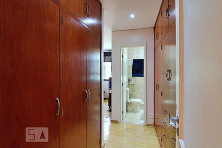Apartamento à venda com 337m², 4 quartos e 6 vagasSuíte 3