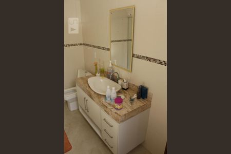 Casa para alugar com 180m², 3 quartos e 3 vagasDetalhe do Banheiro da Suite