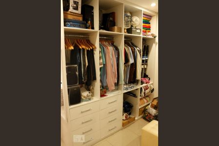 Casa para alugar com 180m², 3 quartos e 3 vagasCloset