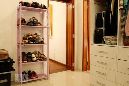 Casa para alugar com 180m², 3 quartos e 3 vagasCloset