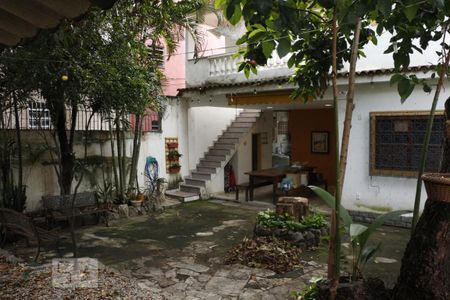 Casa para alugar com 180m², 3 quartos e 3 vagasQuintal e Área de Serviço