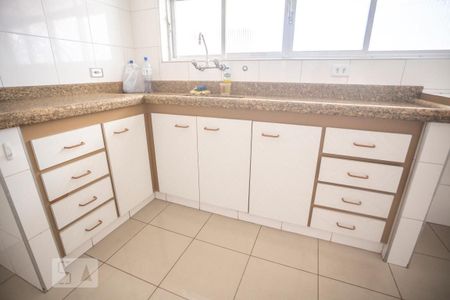 Casa à venda com 398m², 3 quartos e 8 vagasArmário