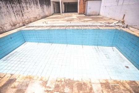 Casa à venda com 398m², 3 quartos e 8 vagasPiscina