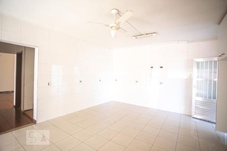 Casa à venda com 398m², 3 quartos e 8 vagasCozinha