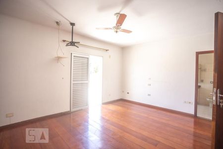 Casa à venda com 398m², 3 quartos e 8 vagasSuíte