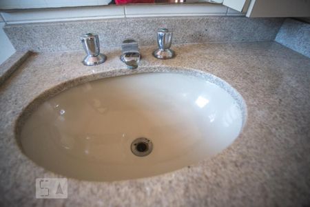 Casa à venda com 398m², 3 quartos e 8 vagasPia