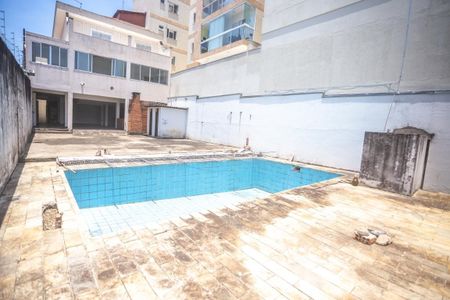 Casa à venda com 398m², 3 quartos e 8 vagasPiscina