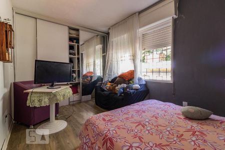 Casa à venda com 200m², 4 quartos e 4 vagasDormitório4