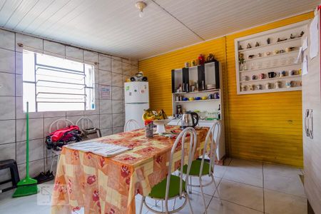 Casa à venda com 290m², 2 quartos e 2 vagas Casa à venda com 290m², 2 quartos e 2 vagasCozinha