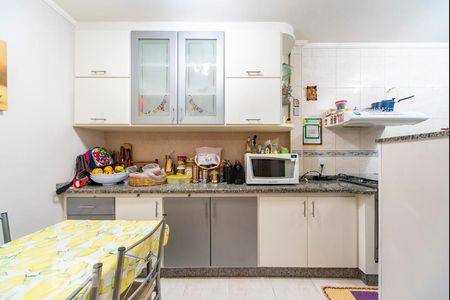 Apartamento à venda com 84m², 3 quartos e 2 vagasCozinha 