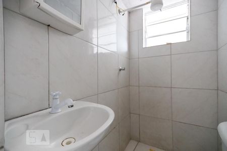 Casa para alugar com 60m², 1 quarto e sem vaga Casa para alugar com 60m², 1 quarto e sem vagaBanheiro