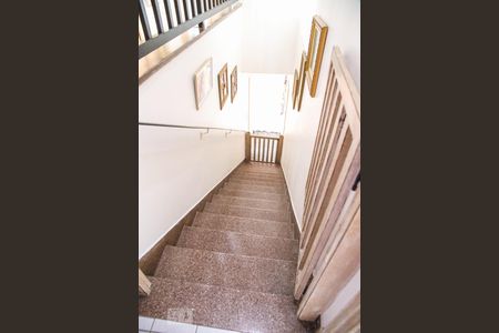 Escada de casa à venda com 4 quartos, 170m² em Santa Paula, São Caetano do Sul