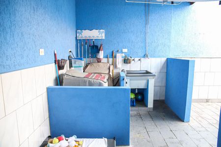 Casa à venda com 170m², 4 quartos e 2 vagas Casa à venda com 170m², 4 quartos e 2 vagasLavanderia