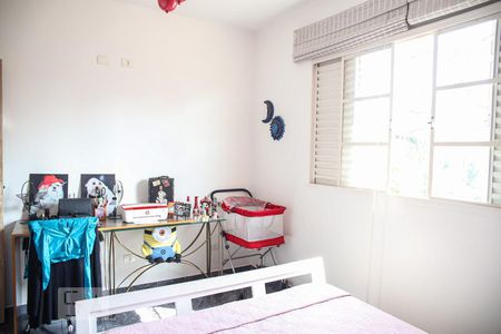 Casa à venda com 170m², 4 quartos e 2 vagas Casa à venda com 170m², 4 quartos e 2 vagasQuarto 2