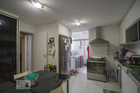 Apartamento à venda com 400m², 3 quartos e 3 vagasCozinha