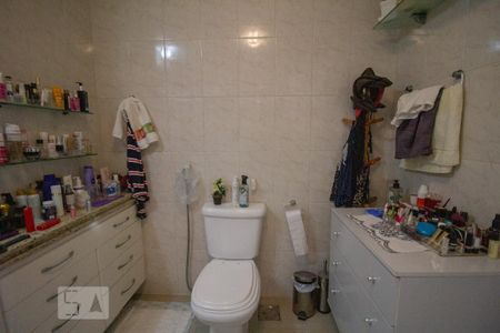 Apartamento à venda com 400m², 3 quartos e 3 vagasBanheiro da Suíte 2