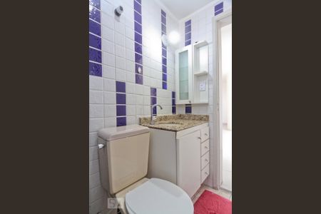 Apartamento à venda com 52m², 2 quartos e 1 vaga Apartamento à venda com 52m², 2 quartos e 1 vagaBanheiro