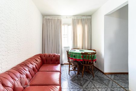 Sala de apartamento para alugar com 2 quartos, 55m² em Vila Emir, São Paulo