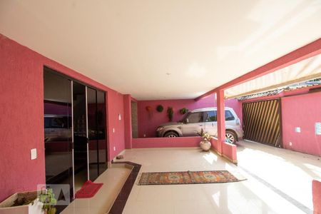 Casa de condomínio à venda com 370m², 4 quartos e 3 vagasVaranda