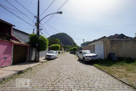 Casa de condomínio à venda com 370m², 4 quartos e 3 vagasRua do Condomínio
