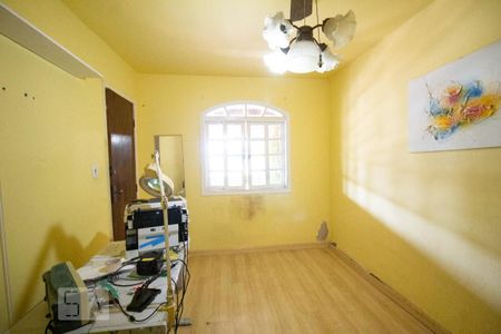 Casa de condomínio à venda com 370m², 4 quartos e 3 vagasQuarto