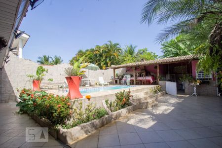 Casa de condomínio à venda com 370m², 4 quartos e 3 vagasQuintal