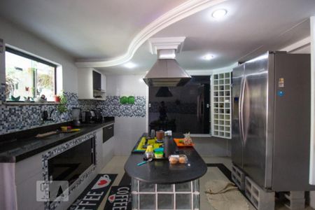 Casa de condomínio à venda com 370m², 4 quartos e 3 vagasCozinha