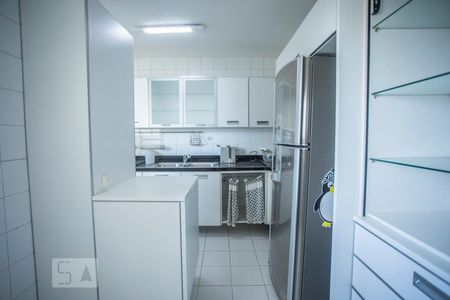 Apartamento para alugar com 144m², 3 quartos e 4 vagas Apartamento para alugar com 144m², 3 quartos e 4 vagasCozinha