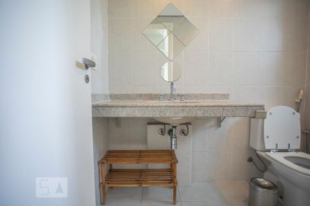 Apartamento para alugar com 144m², 3 quartos e 4 vagas Apartamento para alugar com 144m², 3 quartos e 4 vagasBanheiro Suíte