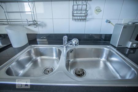 Apartamento para alugar com 144m², 3 quartos e 4 vagas Apartamento para alugar com 144m², 3 quartos e 4 vagasCozinha - Torneira