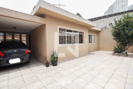 Casa à venda com 231m², 3 quartos e 4 vagas Casa à venda com 231m², 3 quartos e 4 vagasGaragem